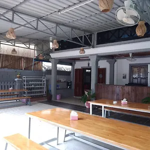 Funny Backpacker Hostal